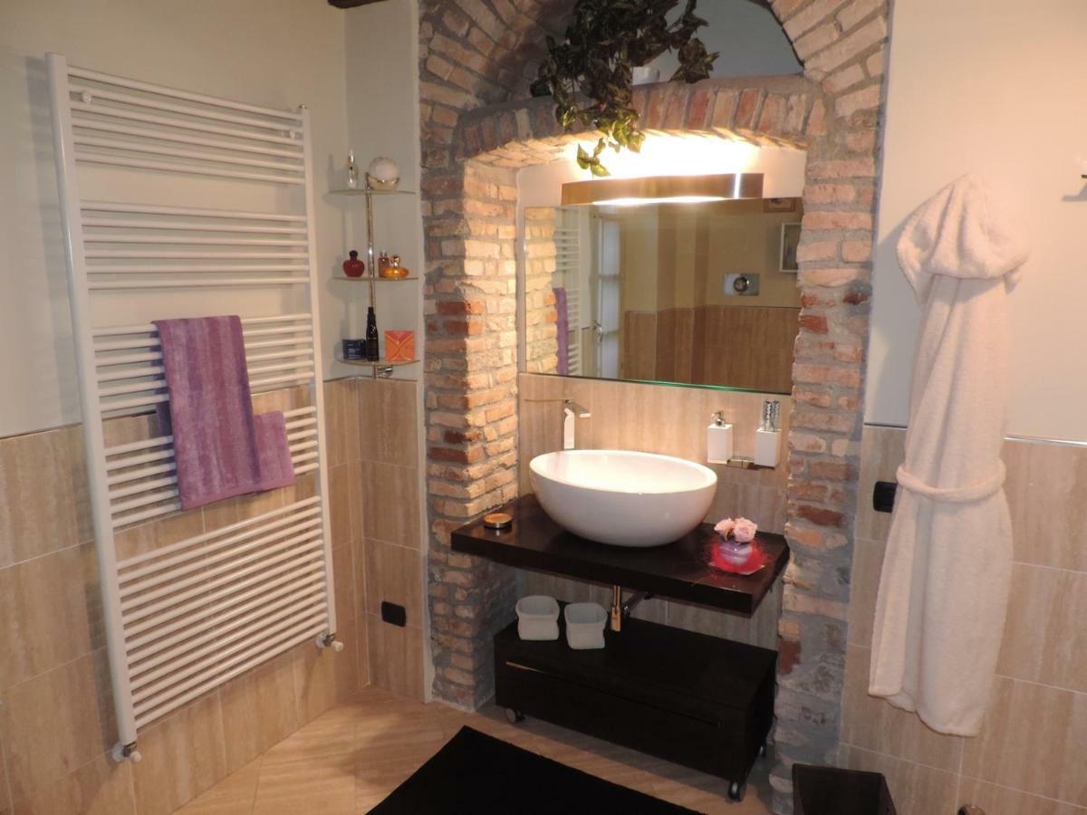 Feeling At Home - Varese Apartment Ngoại thất bức ảnh