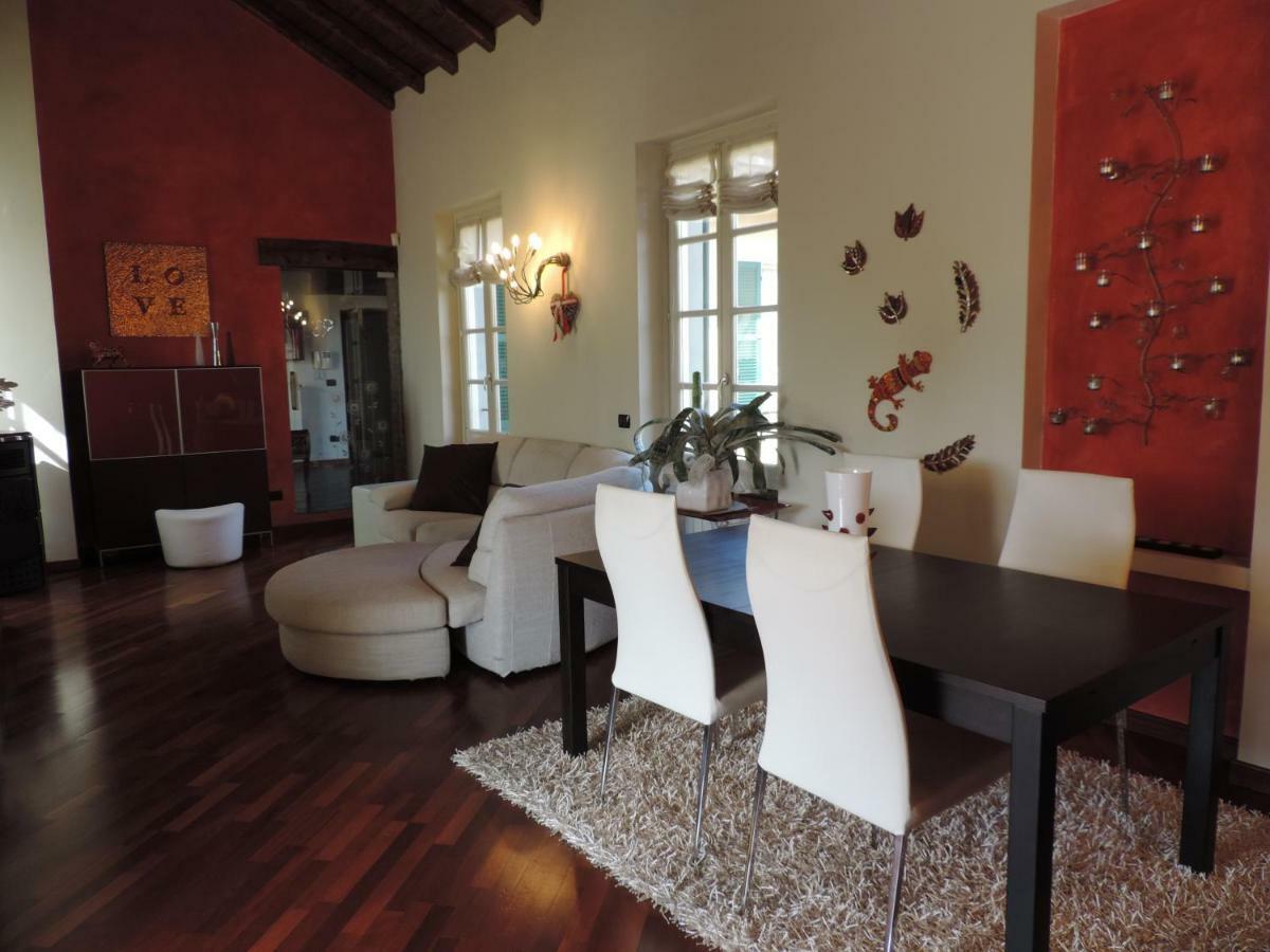 Feeling At Home - Varese Apartment Ngoại thất bức ảnh