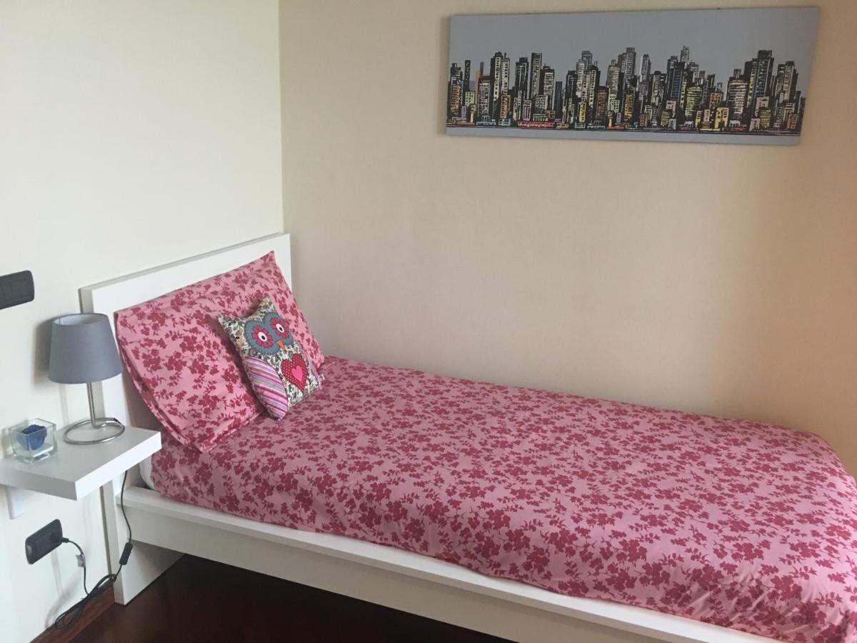 Feeling At Home - Varese Apartment Ngoại thất bức ảnh
